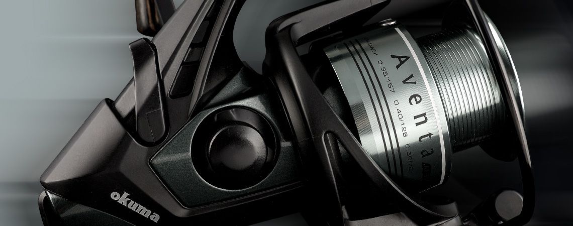 Aventa Baitfeeder Spinning Reel - Okuma Aventa Baitfeeder naviják - automatický systém krmení návnady on/off - pomalý oscilační systém - uhlíkové podložky brzdy - pomalý oscilační systém Aventa Baitfeeder Spinning Reel - Okuma Aventa Baitfeeder naviják - automatický systém krmení návnady on/off - pomalý oscilační systém - uhlíkové podložky brzdy - pomalý oscilační systém
